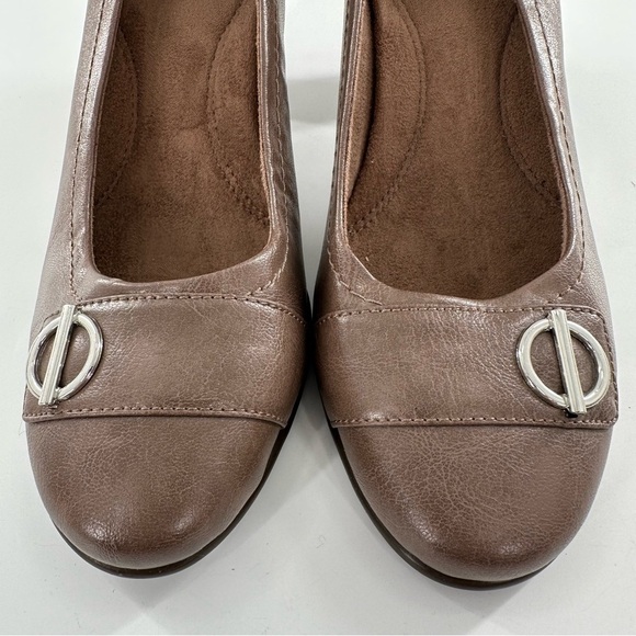 Aerosoles womens heels size 10 taupe round toe career - Picture 3 of 13
